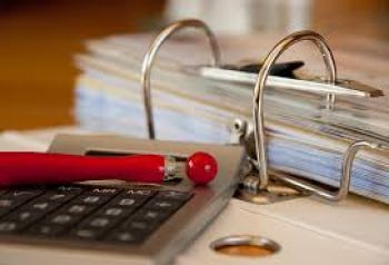 Quels sont les justificatifs à produire au comptable public pour le paiement d'un marché public ?