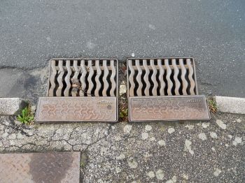 Dans le cadre de la loi NOTRe, les compétences eau et assainissement sont transférées aux  Communautés de Communes au plus tard le 1er janvier 2020. Ces compétences intègrent-elles la gestion des eaux pluviales ?