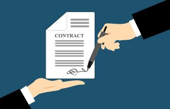 En quoi l’impossibilité de conclure un CDI avec un agent qui ne présente pas 6 ans d'ancienneté sur un emploi de la même hiérarchie est-elle justifiée ? 