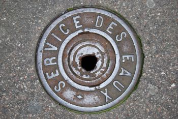 Pourquoi imposer le transfert des compétences eau et assainissement aux EPCI à fiscalité propre lorsque le service est très bien organisé grâce à des syndicats ?
