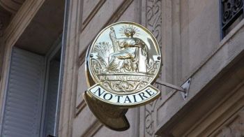 Quelle obligation d'information de l'acquéreur pèse sur le notaire concernant l'existence de cavités souterraines?