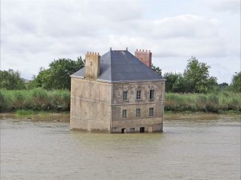 Un maire peut-il refuser la délivrance d'un PC au motif qu'il existe un risque d'inondation?
