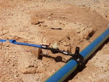 Un propriétaire peut-il demander un second branchement d’eau potable alors que celui-ci n’est pas justifié par la réalisation d’une seconde maison sur le terrain ?